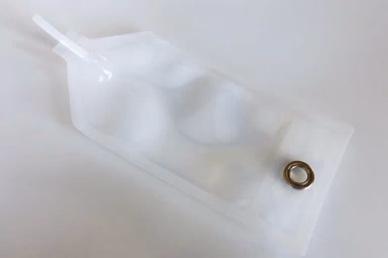 Industrieprotections sanitairesemballages de conditionnement de liquides en etfe